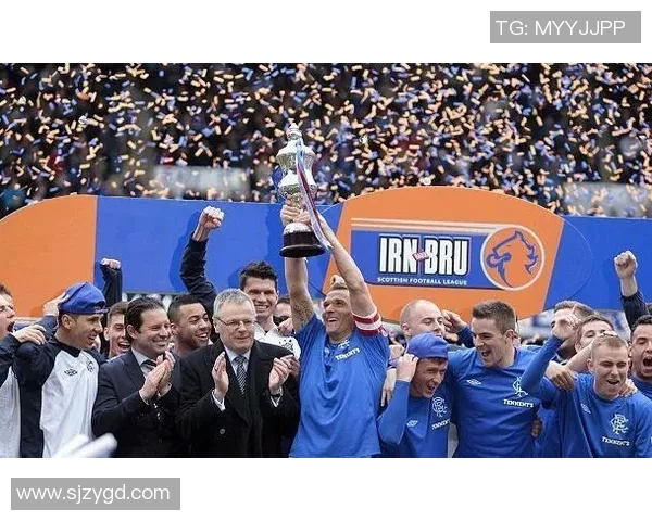 咸美顿与格拉斯哥流浪的激烈对决展现足球魅力与团队精神的精彩碰撞 咸美顿与格拉斯哥流浪的激烈对决展现足球魅力与团队精神的精彩碰撞